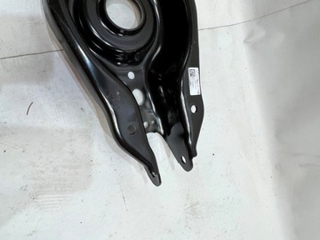 ROZPORA ELEMENT ZAWIESZENIA MERCEDES EQA H243 NOWA