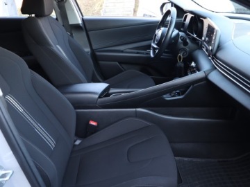 Hyundai Elantra VII Sedan 1.6 MPI 123KM 2023 Hyundai Elantra 1.6 MPI, Salon Polska, zdjęcie 8