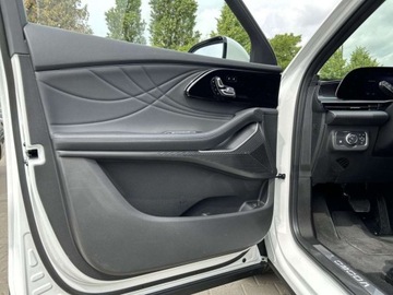 Omoda 9 1.5 T-GDI 537KM 2025 Omoda 9 OMODA 9 PHEV Biala dostepna od reki 1.5 Hybryda Plug-in 537KM, zdjęcie 9