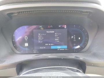 Volvo XC40 2023 Volvo XC 40 B5 Plus Bright Theme 2023 2.0l 2.0 Benzyna 247KM, zdjęcie 11