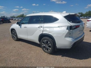 Toyota Highlander III 2022 Toyota Highlander XLE 2022 3.5l 3.5 Benzyna 295KM, zdjęcie 3