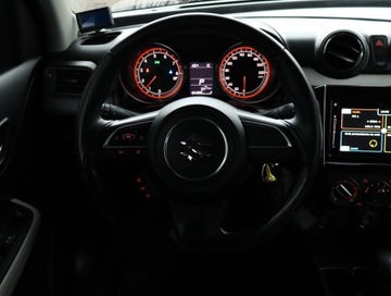 Suzuki Swift VI Hatchback 1.2 DualJet 90KM 2018 Suzuki Swift 1.2 DualJet, Salon Polska, zdjęcie 18
