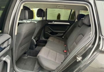 Volkswagen Passat B8 Variant 2.0 TDI BlueMotion SCR 150KM 2018 Volkswagen Passat Volkswagen Passat 2.0 TDI BMT Comfortline 2.0 Diesel, zdjęcie 17
