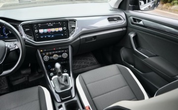 Volkswagen T-Roc I SUV 2.0 TDI 150KM 2021 Volkswagen T-Roc 2,0 TDI 150 KM DSG Nawigacja Kamera DIGITAL FULL UNITED, zdjęcie 19