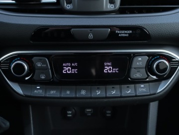 Hyundai i30 III Hatchback Facelifting 1.5 T-GDI 48V 160KM 2022 Hyundai i30 Fastback 1.5 T-GDI MHEV, Salon Polska, zdjęcie 12