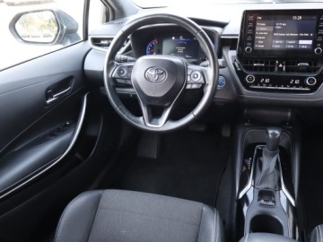 Toyota Corolla XII TS Kombi 1.8 Hybrid 122KM 2021 Toyota Corolla 1.8 Hybrid, Salon Polska, zdjęcie 6