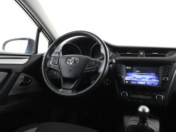 Toyota Avensis III Wagon Facelifting 2015 2.0 D-4D 143KM 2015 Toyota Avensis navi klima auto LED grzane fotele, zdjęcie 15
