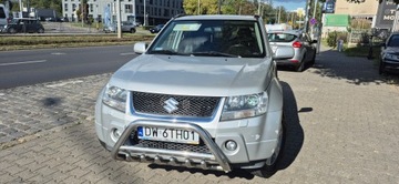 Suzuki Grand Vitara II SUV 1.9 DDiS 129KM 2007 SUZUKI GRAND VITARA II 1.9 DDiS 4x4 Napęd na 4 koła 129 KM, zdjęcie 3