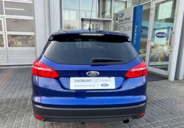 Ford Focus III Kombi Facelifting 1.5 EcoBoost 182KM 2016 Ford Focus Ford Focus 1.5 EcoBoost Start-Stopp-System TITANIUM 1.5 Benzyna, zdjęcie 3