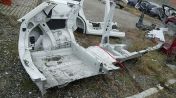 ЧЕТВЕРТЬ КРЫЛА ЛЕВАЯ ЗАДНЯЯ VW TOUAREG III