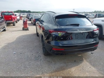 Maserati Levante 2021 Maserati Levante 2021 3.0l 3.0 Benzyna 345KM, zdjęcie 3