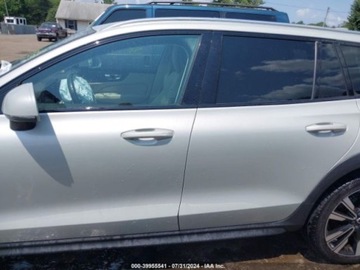 Volvo V60 II  2021 Volvo V60 Cross Country 2021r, Cross Country, 4x4, 2.0L 2.0 Benzyna 250KM, zdjęcie 5