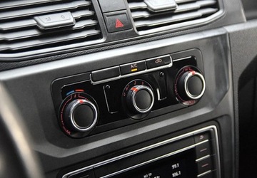 Volkswagen Caddy IV Kombi Maxi 2.0 TDI SCR BlueMotion Technology 102KM 2017 Volkswagen Caddy Caddy _ Faktura VAT 23 2.0 Diesel 102KM, zdjęcie 17