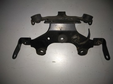 YAMAHA YZF 600 R THUNDERCAT крепление заднего фонаря на раме