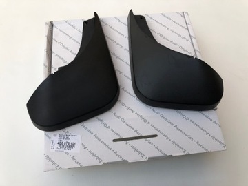 Chlapacze tylne AUDI A8 D3 NOWE 4E0075101