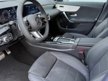 Mercedes CLA C118/X118 Shooting Brake Facelifting 1.3 200 163KM 2025 CLA 200 AMG Line Shooting Brake 1.3 (163KM) 2025, zdjęcie 7