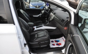 Ford Kuga I 2.0 Duratorq TDCi 140KM 2011 Ford Kuga 2.0 TDCI INDIVIDUAL 4x4 Skora Grz. fotele 2.0 Diesel 140KM, zdjęcie 14