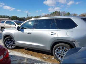 Toyota 2024 Toyota Grand Highlander Platinum 2024 2.4 Benzyna 265KM, zdjęcie 2