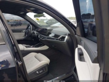 BMW X5 G05 2024 BMW X5 xDrive40I 2024 3.0l 3.0 Benzyna 375KM, zdjęcie 9