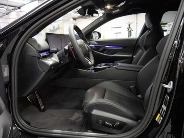 BMW Seria 5 G90-91 M Sedan 4.4 V8 727KM 2025 BMW Seria 5 M5 Sedan 4.4 (727KM) 2025, zdjęcie 5