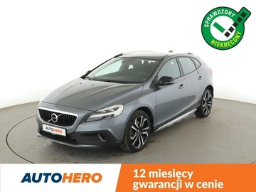 Volvo 2017 Volvo V40 Cross Country automat full LED panorama