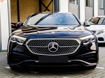Mercedes Klasa E W214 Sedan 2.0 220d 197KM 2025 E Klasa 220 d 4-Matic AMG 2.0 (197KM) 2025, zdjęcie 1
