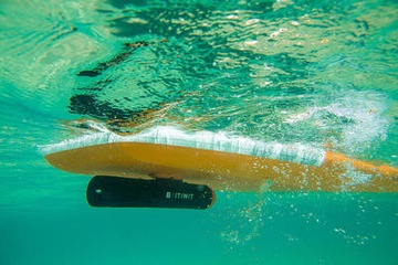 Электроэнергетическое управление рулевым управлением для встания на весло и каяк