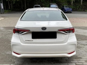 Toyota Corolla XII Sedan Facelifting 1.8 Hybrid 140KM 2025 Od ręki - Comfort 1.8 Hybrid 140KM | Tempomat adaptacyjny!, zdjęcie 3