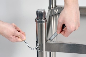 НАСТЕННЫЙ СТОЛИК С ПОЛКОЙ, СКЛАДНОЙ 1600×600×H850+1