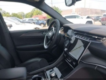 Jeep Grand Cherokee V 2024 Jeep Grand Cherokee Altitude 2024 3.6l 3.6 Benzyna 293KM, zdjęcie 9