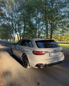 Audi A4 B9 RS4 Avant Facelifting 2.9 TFSI 450KM 2023 Audi RS4 Avant Audi RS4 Avant Avant quattro tiptronic 2.9 Benzyna 450KM, zdjęcie 9