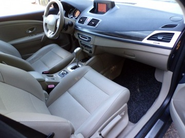 Renault Megane II Kombi 2.0 16V CVT 140KM 2009 Renault Megane Skrzynia /Automatyczne /Skóry, zdjęcie 28