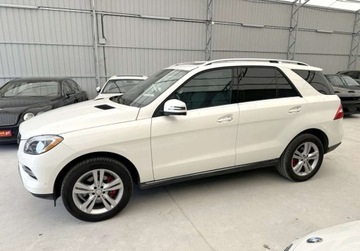 Mercedes Klasa M W166 Off-roader 350 BlueEFFICIENCY 4MATIC 306KM 2015 Mercedes-Benz ML ML 350 BENZ 306 KM 2015r 67.000 km Warszawa 3.5, zdjęcie 13