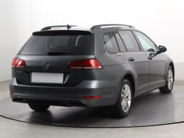 Volkswagen Golf VII Hatchback 3d Facelifting 1.6 TDI-CR DPF BMT 115KM 2019 VW Golf 1.6 TDI, Automat, Navi, Klima, Tempomat, zdjęcie 4