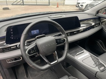 Omoda 5 1.6 T-GDI 147KM 2025 Omoda 5 Premium Phantom Gray z czerwonymi akcentam, zdjęcie 9