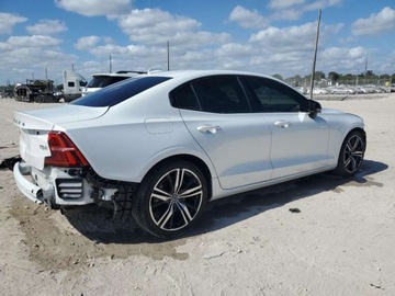 Volvo S60 III Sedan 2.0 T5 250KM 2020 Volvo S60 T5 R-Design 2020 2.0l 2.0 Benzyna 250KM, zdjęcie 3