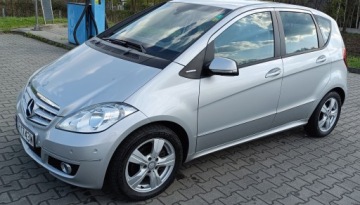 Mercedes Klasa A W169 Limuzyna 1.7 180 116KM 2011 MERCEDES A-KLASA W169 A 180 AUTOMAT 2011