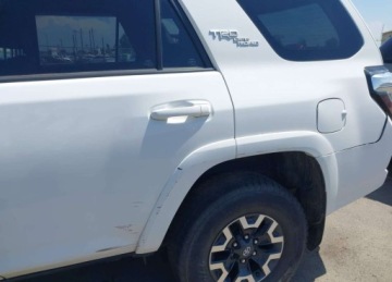 Toyota 2018 Toyota 4-Runner TRD Off Road Premium, V6, od ubezpieczalni 4.0 Benzyna, zdjęcie 5