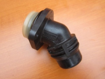BMW X1 F48 F44 F40 1.5 HRDLO VODY F-610472.05-0071 DO POUZDRO 8631043