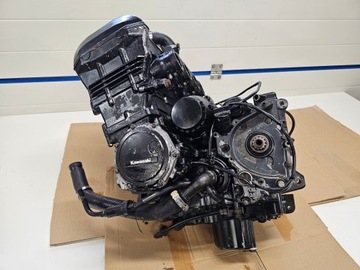 Kawasaki GPZ 1100 ZZR 1100 двигатель в сборе