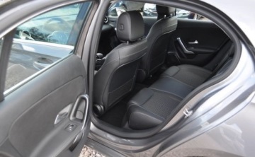 Mercedes Klasa A W177/V177 Hatchback 1.3 200 163KM 2018 Mercedes-Benz Klasa A A200 Automat Benzyna Kamera Nawigacja 1.3 Benzyna, zdjęcie 17