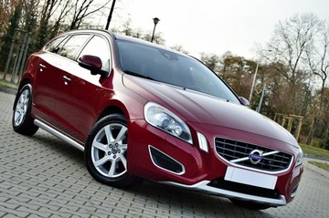 Volvo V60 I Kombi 1.6 T4 180KM 2012 Volvo V60 1,6 Benzyna 180Km Xenon Ledy Skóra Navi