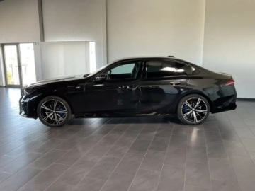 BMW Seria 5 G90-91 2025 BMW Seria 5 540d xDrive Sport Sedan 3.0 (303KM) 2025, zdjęcie 2