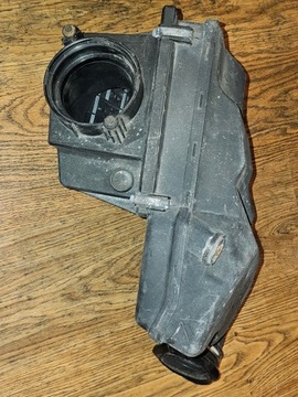POUZDRO FILTRU VZDUCHU BMW E31 840 V8 4.4 4.0