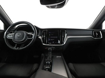 Volvo S60 II Sedan Facelifting 2.0 T4 DRIVE-E 190KM 2019 Volvo S60 R-Design automat T4 skóra navi kamera, zdjęcie 14
