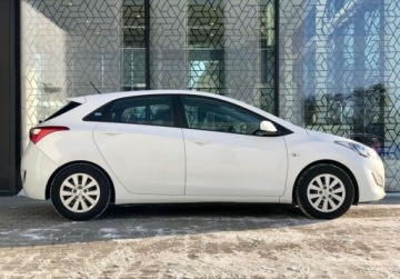 Hyundai i30 II Wagon Facelifting 1.4 MPI 100KM 2017 Hyundai i30 i30 1.4 100KM BlueDrive Base Vat Marza Tempomat, zdjęcie 2
