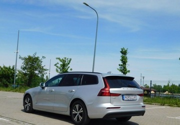 Volvo V60 II  Kombi 2.0 D3 150KM 2020 Volvo V60 z Gwarancja Model 2021r 2.0 Diesel 150KM, zdjęcie 4