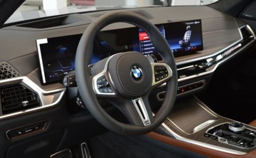 BMW X7 SUV M Facelifting 4.4 M60i 530KM 2025 BMW X7 Dostepne od reki RABAT 20 BMW Bonkowscy Wroclaw 4.4 Benzyna, zdjęcie 5