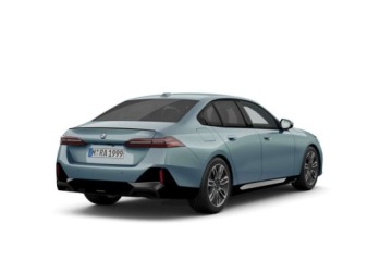 BMW Seria 5 G90-91 Touring 2.0 520d 197KM 2025 BMW Seria 5 Driving Assistant Plus l Adaptacyjny LED l M Sportowy PRO 2.0, zdjęcie 1