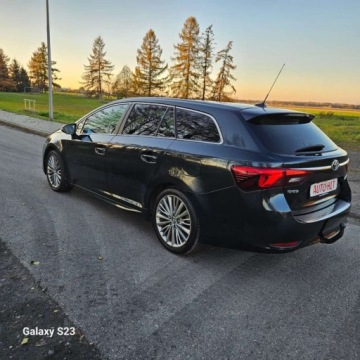 Toyota Avensis III Wagon Facelifting 2015 2.0 D-4D 143KM 2016 Toyota Avensis Kamera CofaniaNawigacjaAluminiowe FelgiSkorzana TapicerkaGw, zdjęcie 13